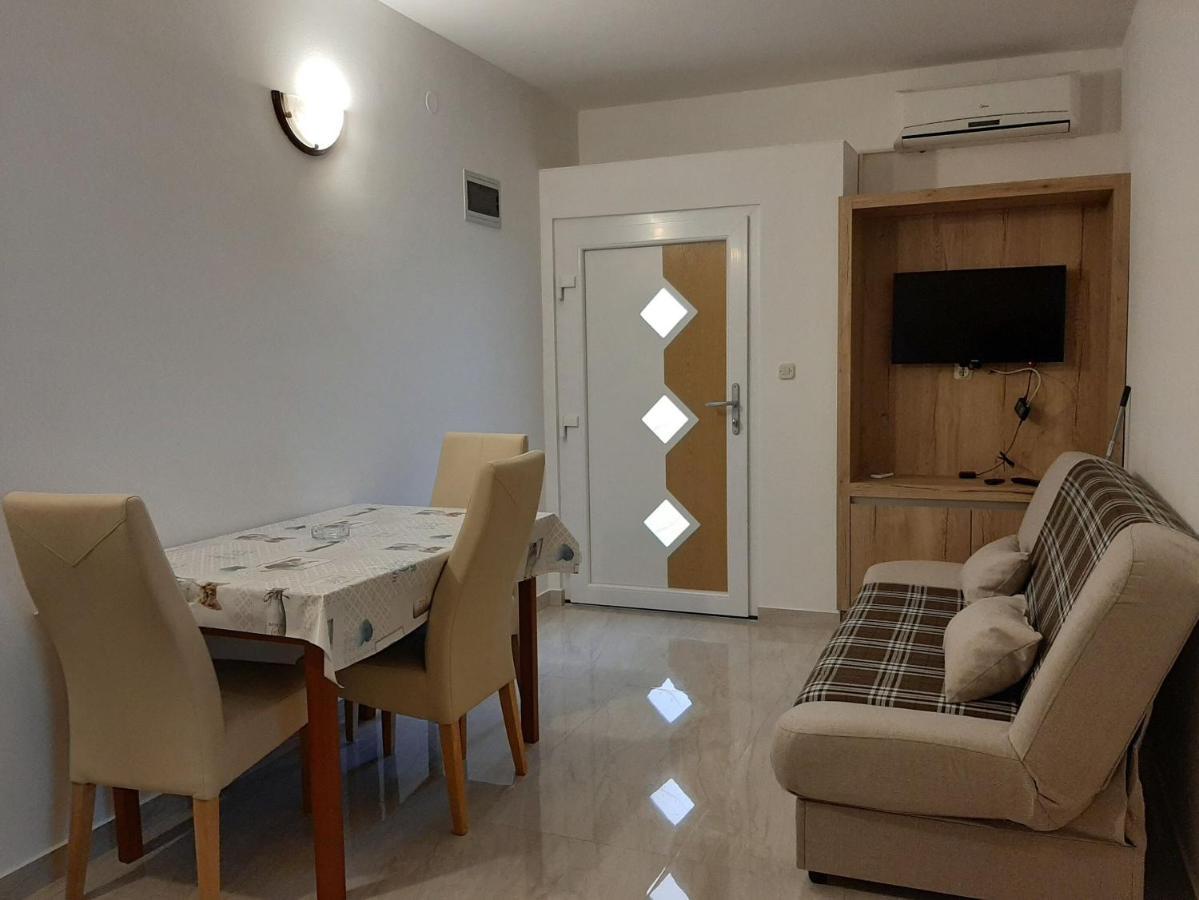 Apartments Edo Novalja Luaran gambar