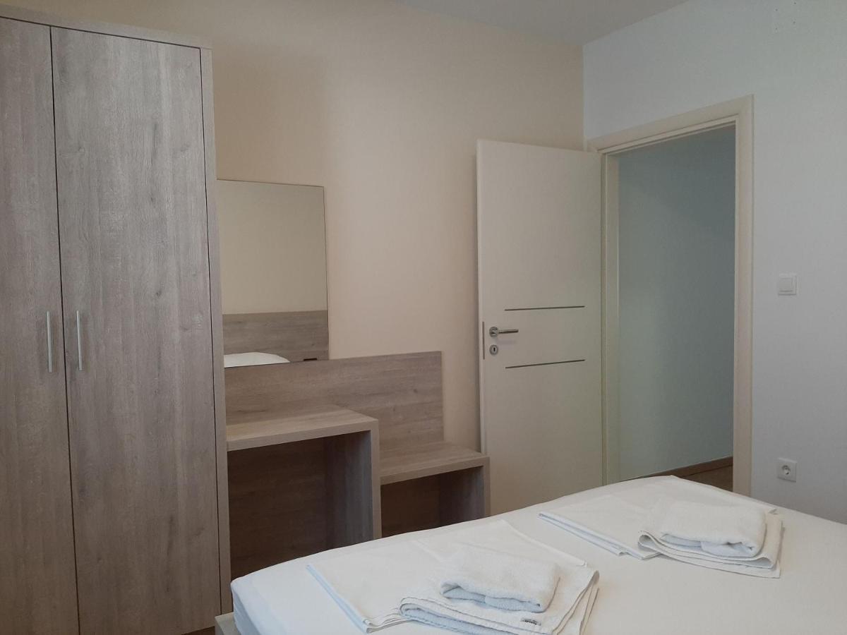 Apartments Edo Novalja Luaran gambar