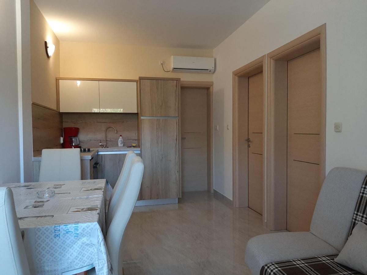 Apartments Edo Novalja Luaran gambar